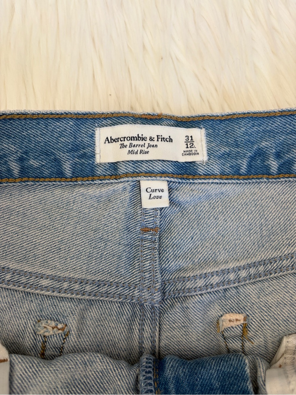 Abercrombie & Fitch the Barrel Mid Rise Denim Jeans Size 31 or 12 Long - Picture 7 of 8